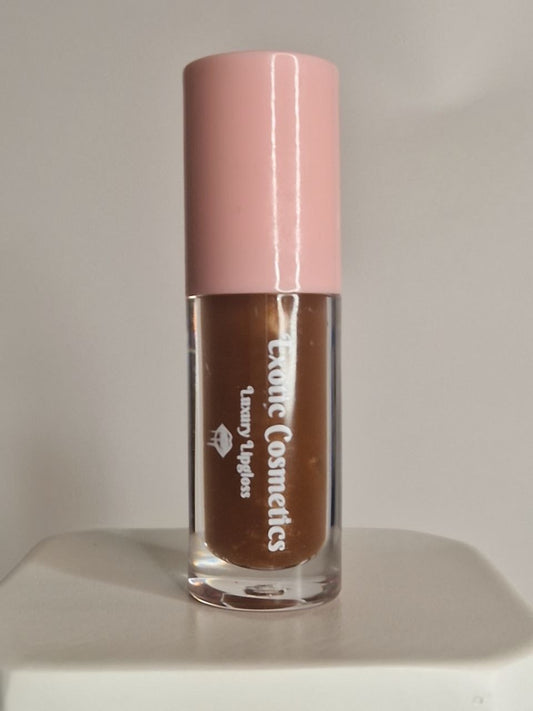 Chocolate Mint flavoured lipgloss for glossy moisturised lips