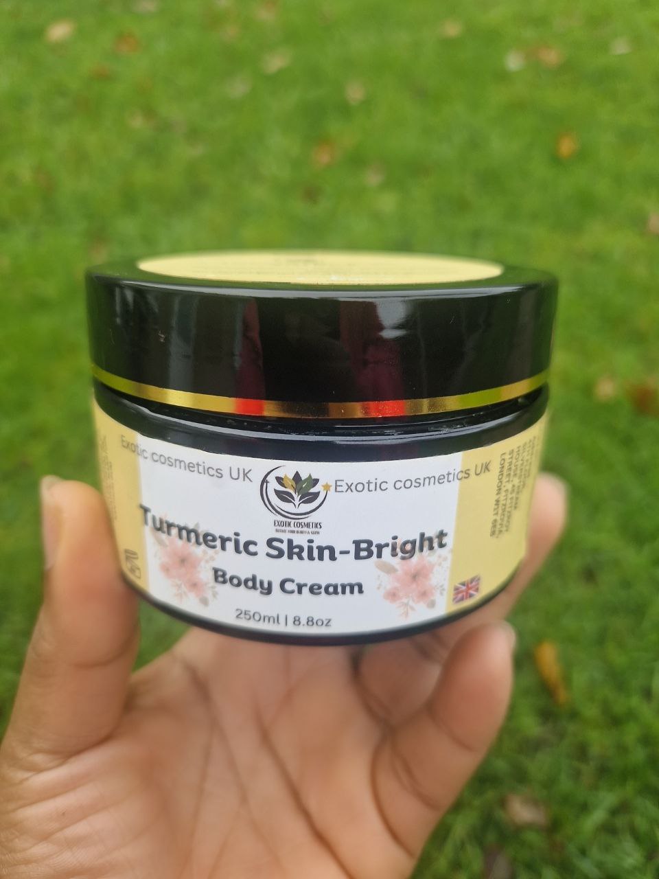 Turmeric Skin-Bright Body Cream With Alpha Arbtin For Skin Brightening