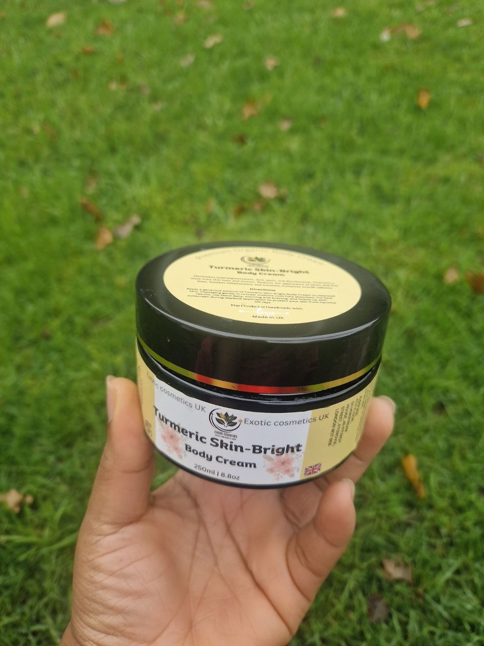 Turmeric Skin-Bright Body Cream With Alpha Arbtin For Skin Brightening